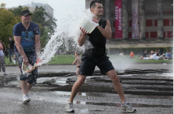 Wochenendtipp Berlin | Wasserschlacht im Lustgarten am 25. Mai 2014