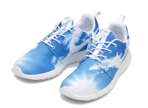 Die schönsten Sneaker 2014: NIKE Roshe Run „Blue Sky”