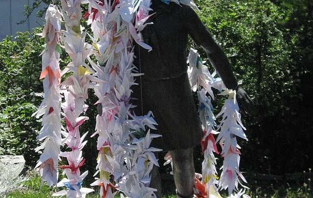 1000 Kraniche falten - Sadako Sasaki, das Mädchen, das für den Frieden steht