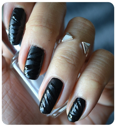 black zebra nails 3