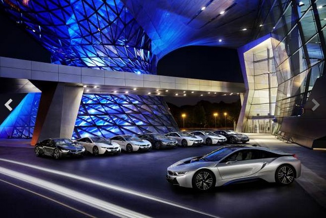 Weltweit erste BMW i8 Auslieferungen gestartet