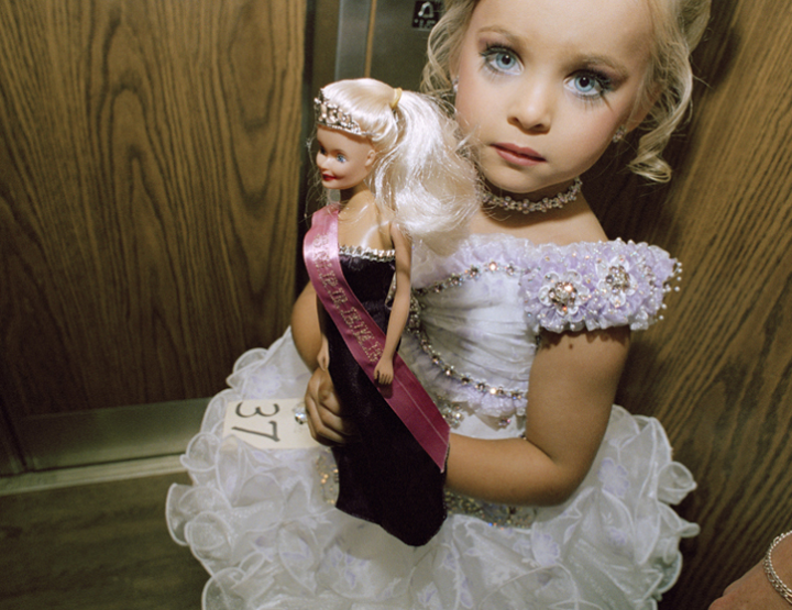 Friday ChitChat | Child Beauty Pageants - A Child's Dream or Child Abuse?