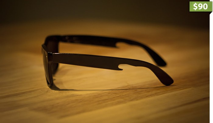 Cooler Kickstarter: JackHawk 9000 - Sonnenbrille und Flaschenöffner in einem