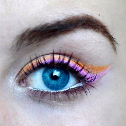Styling- und Beauty-Tipp Berlin | Zweifarbiger Eyeliner in Pink & Orange