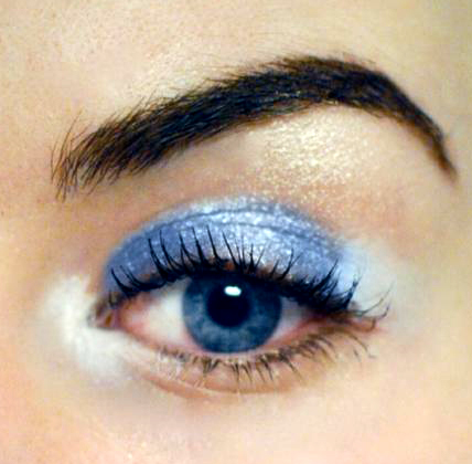 Styling- und Beauty-Tipp Berlin | Ice Blue & White Make-up