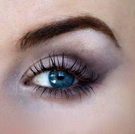 Styling and Beauty Tip Berlin | Light purple eye makeup
