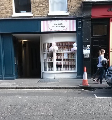 London Easy Going: Sweet Sweet Heaven - Mrs. Kibble's Olde Sweet Shoppe