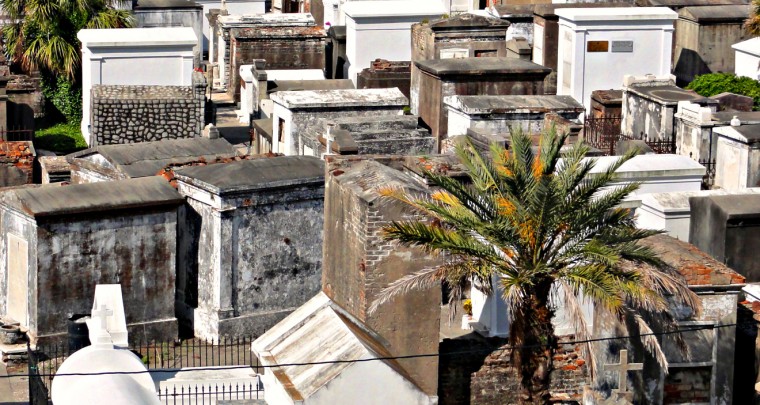 Urban Exploring World Wide: The St. Louis Cemetery in the USA