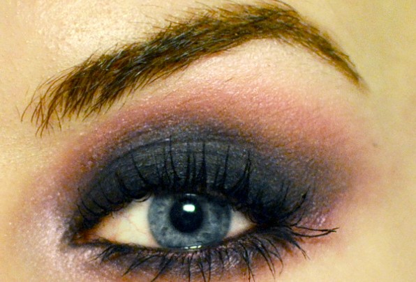 Styling and Beauty Tip Berlin | Pink & Black Smokey Eye