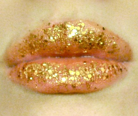 Styling and Beauty Tip Berlin | Gold Glitter Lips
