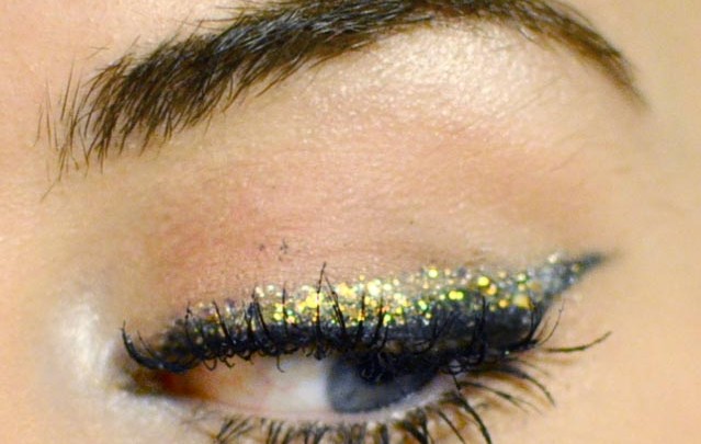 Styling and Beauty Tip Berlin | Glitter Holiday Eyeliner