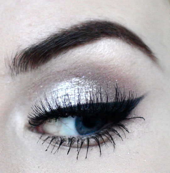 Styling and Beauty Tip Berlin | NYE Silver Cat Eye