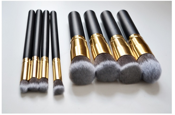 Beautyon a Budget | 8-piece brush set for 10€!