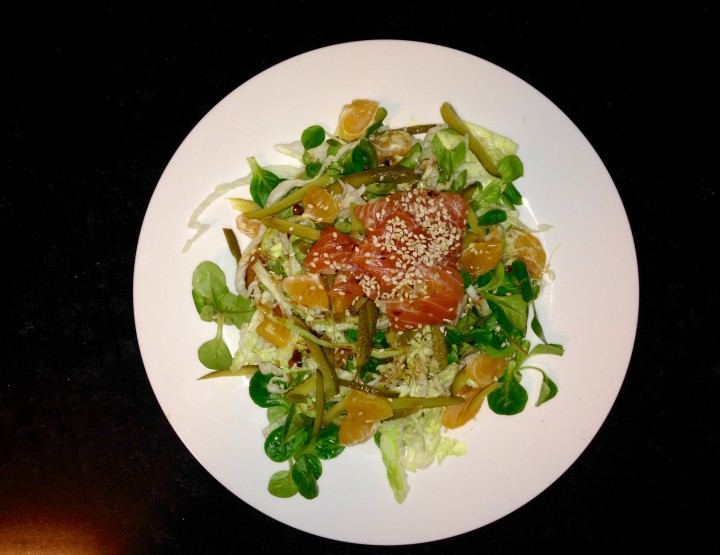 Gesunder Lebensstil – Salat der Woche: mit asiatischem Lachs