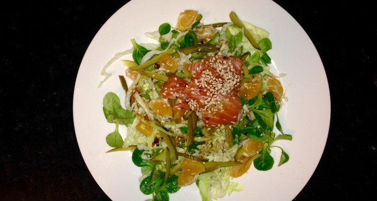 Gesunder Lebensstil – Salat der Woche: mit asiatischem Lachs