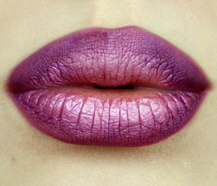 Styling and Beauty Tip Berlin | Purple Ombre Lips