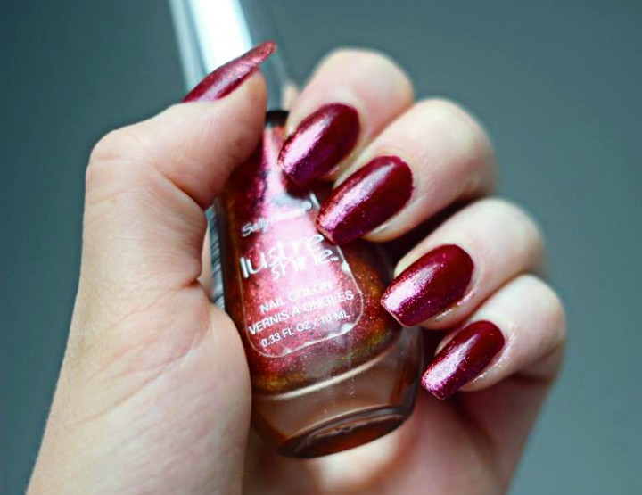 Styling and Beauty Tip Berlin | Red Glitter Ombre Nails