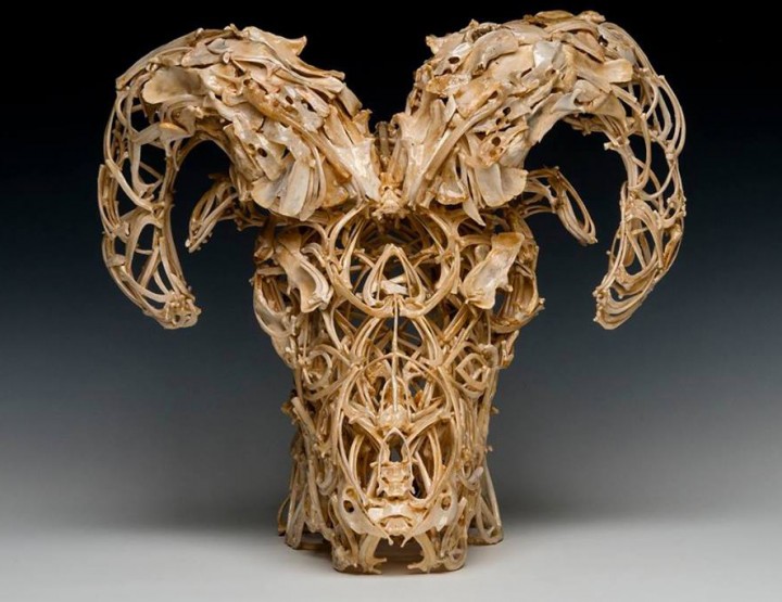 John Paul Azzopardis Skulpturen aus Knochen