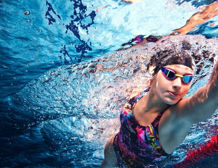 Speedo bekennt diesen Sommer Farbe!