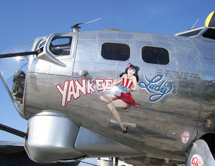 Pin-Ups und Panzer