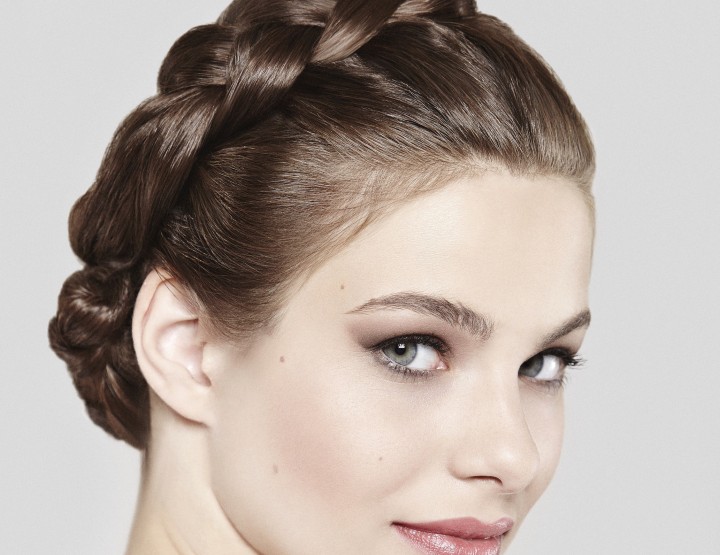 Create the perfect Dutch braid with Pantene Pro-V