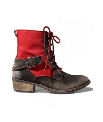 Red Tracht Boots by Stockerpoint