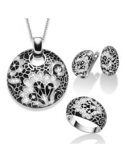 Luxury jewelry set with zirconia pieces