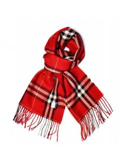 Accessories: scarf with Scottish design