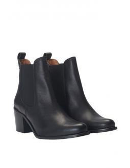 Schwarze Chelsea Boots by SixtySeven