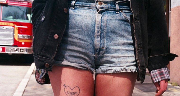 Stick and Poke –Do-It-Yourself Tattoos werden immer populärer