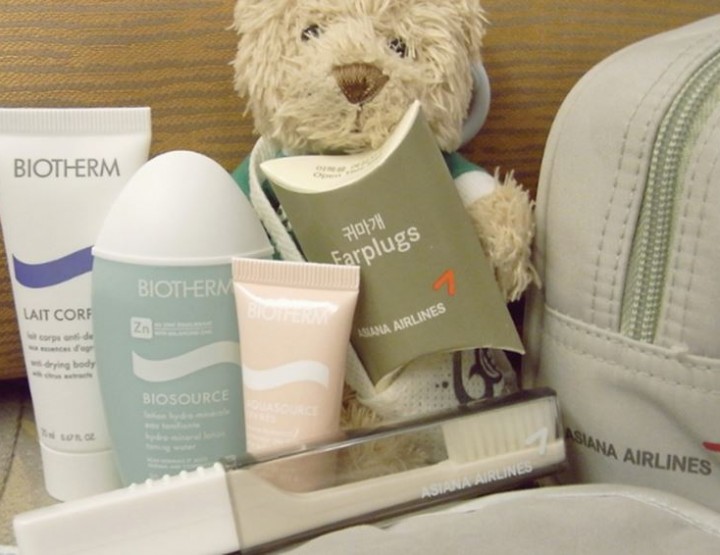 Luxury personal care kits by Quantas, Emirates & Co.