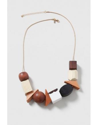 necklace with wooden beads - brown