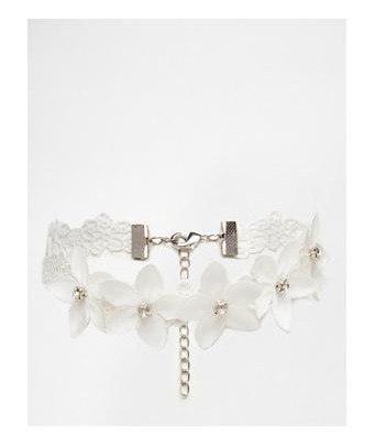 ASOS Wedding - short chain with fabric flowers