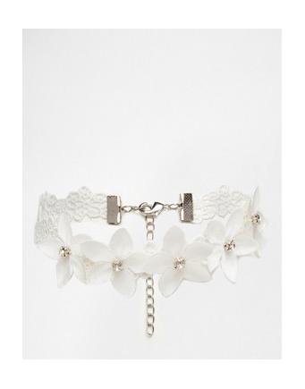 ASOS Wedding - short chain with fabric flowers