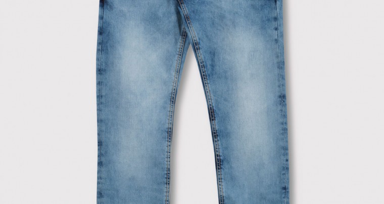 Slim fit jeans with semi-dark washing