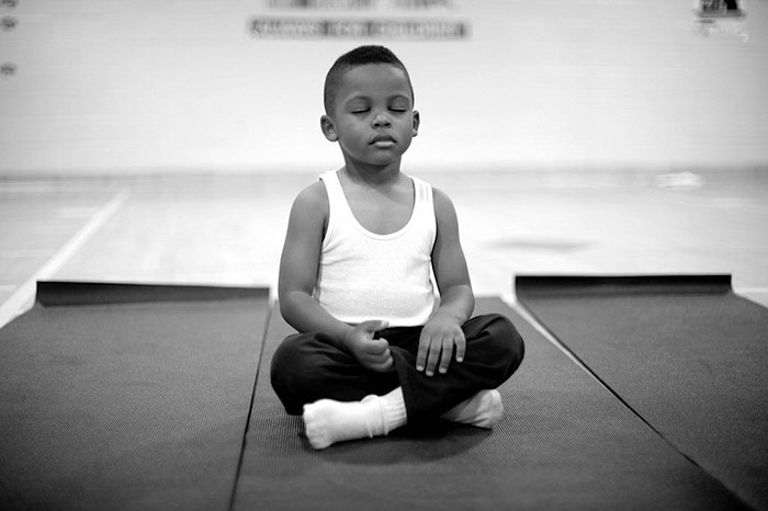 Meditation statt Nachsitzen in amerikanischer Schule
