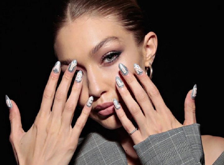 Super Model Gigi Hadid in Zusammenarbeit mit Maybelline